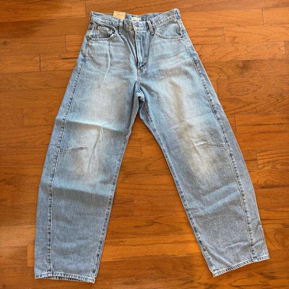 Levi’s cinch barrel jeans size 29 NWT